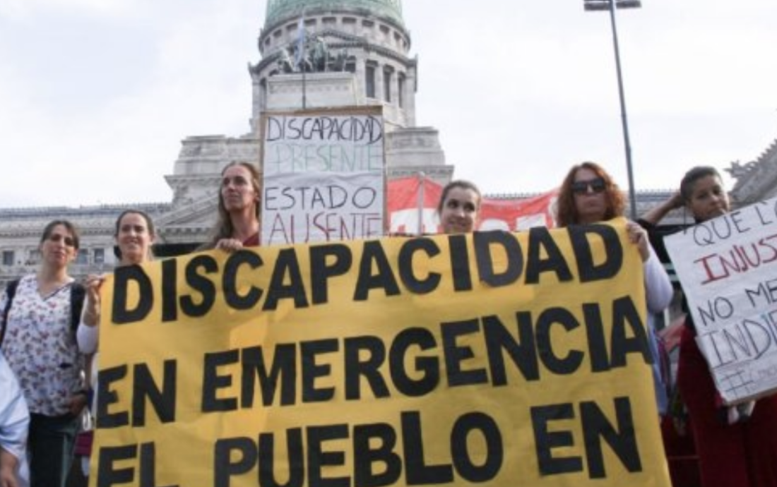 Caputo envió a su segundo al Congreso para negar el ajuste en discapacidad y crece la tensión con los aliados