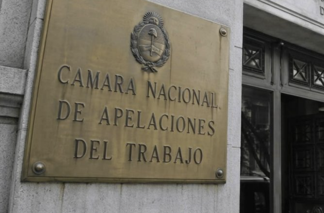 Nuevo revés judicial para la reforma laboral de Milei: declararon inconstitucionales otros dos artículos