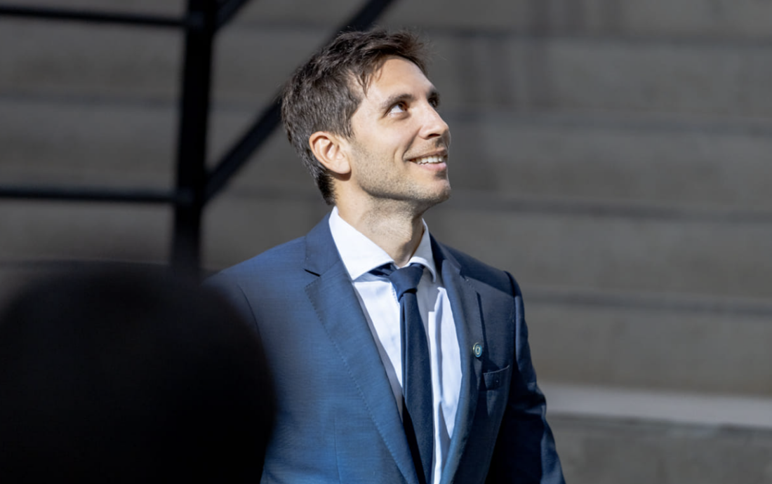 Passaglia desafió a Milei con una propuesta para bajar impuestos y desató una interna con los libertarios